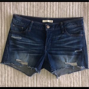 Daytrip Distressed Demin Shorts Size 29